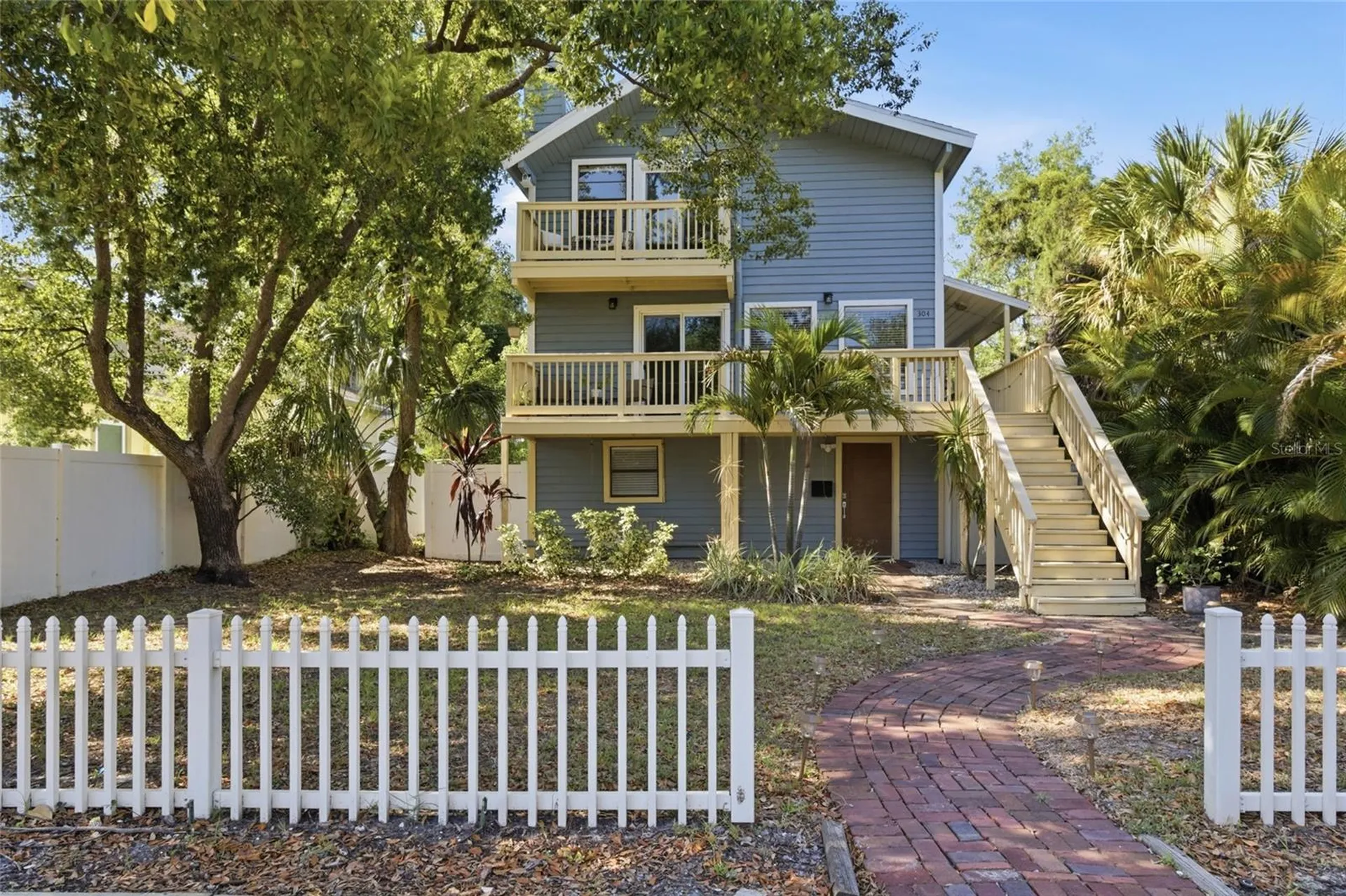 304 16th Avenue N St Petersburg FL 33704