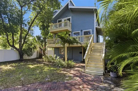 304 16th Avenue N St Petersburg FL 33704