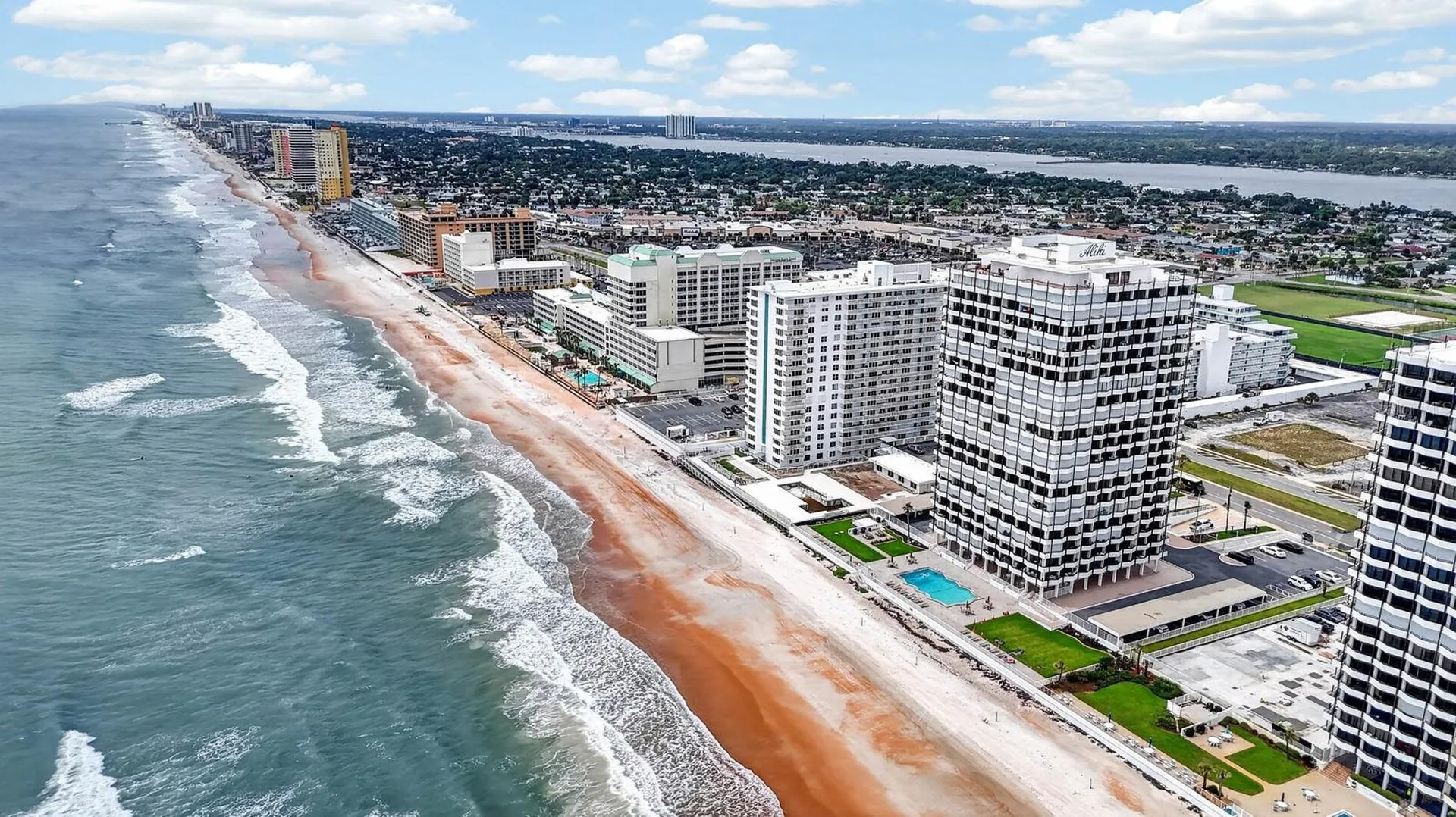 2828 N Atlantic Avenue Daytona Beach FL 32118