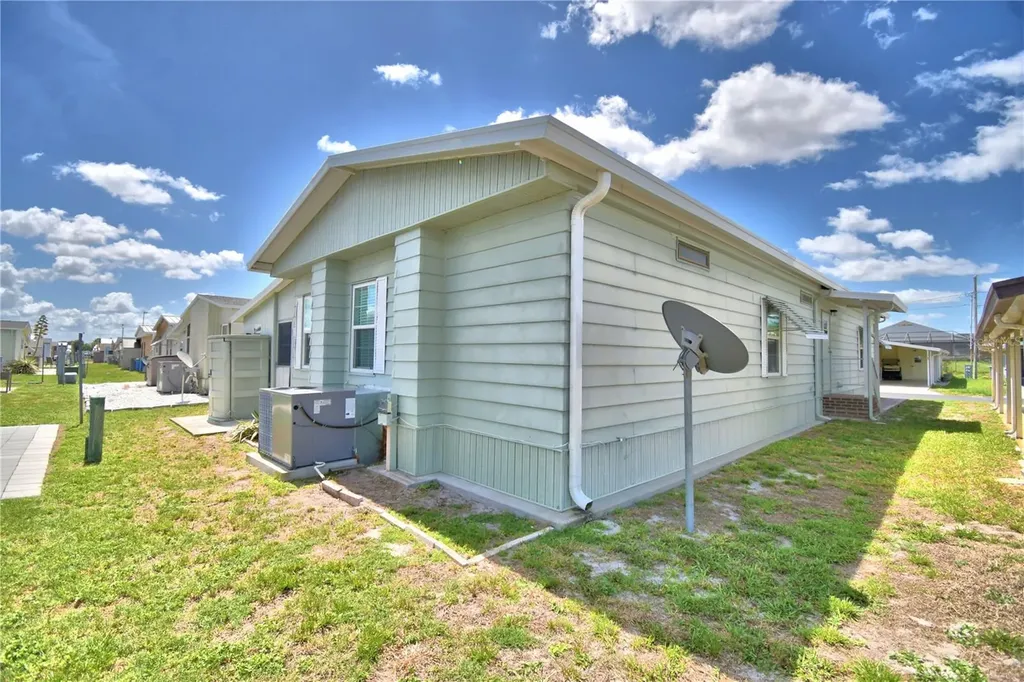 4158 Rolling Oaks Drive Winter Haven FL 33880