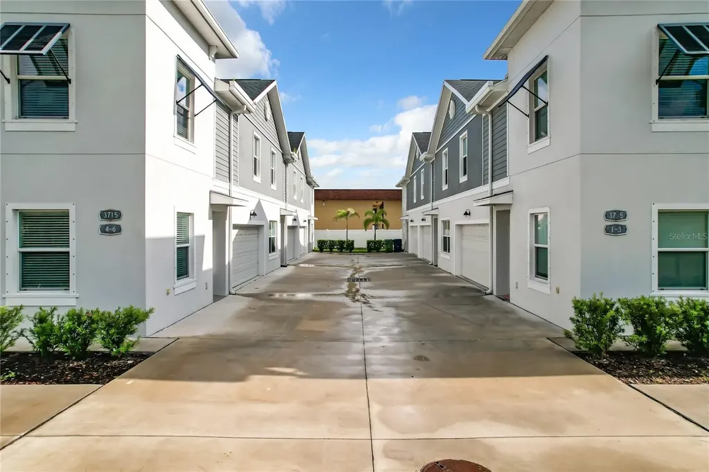 3715 W Wisconsin Avenue Tampa FL 33611