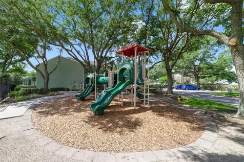 2019 Dixie Belle Drive Orlando FL 32812