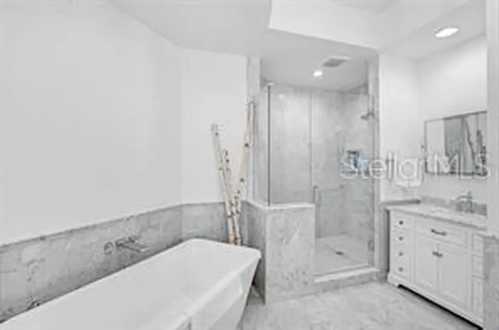 409 N Point Road Osprey FL 34229
