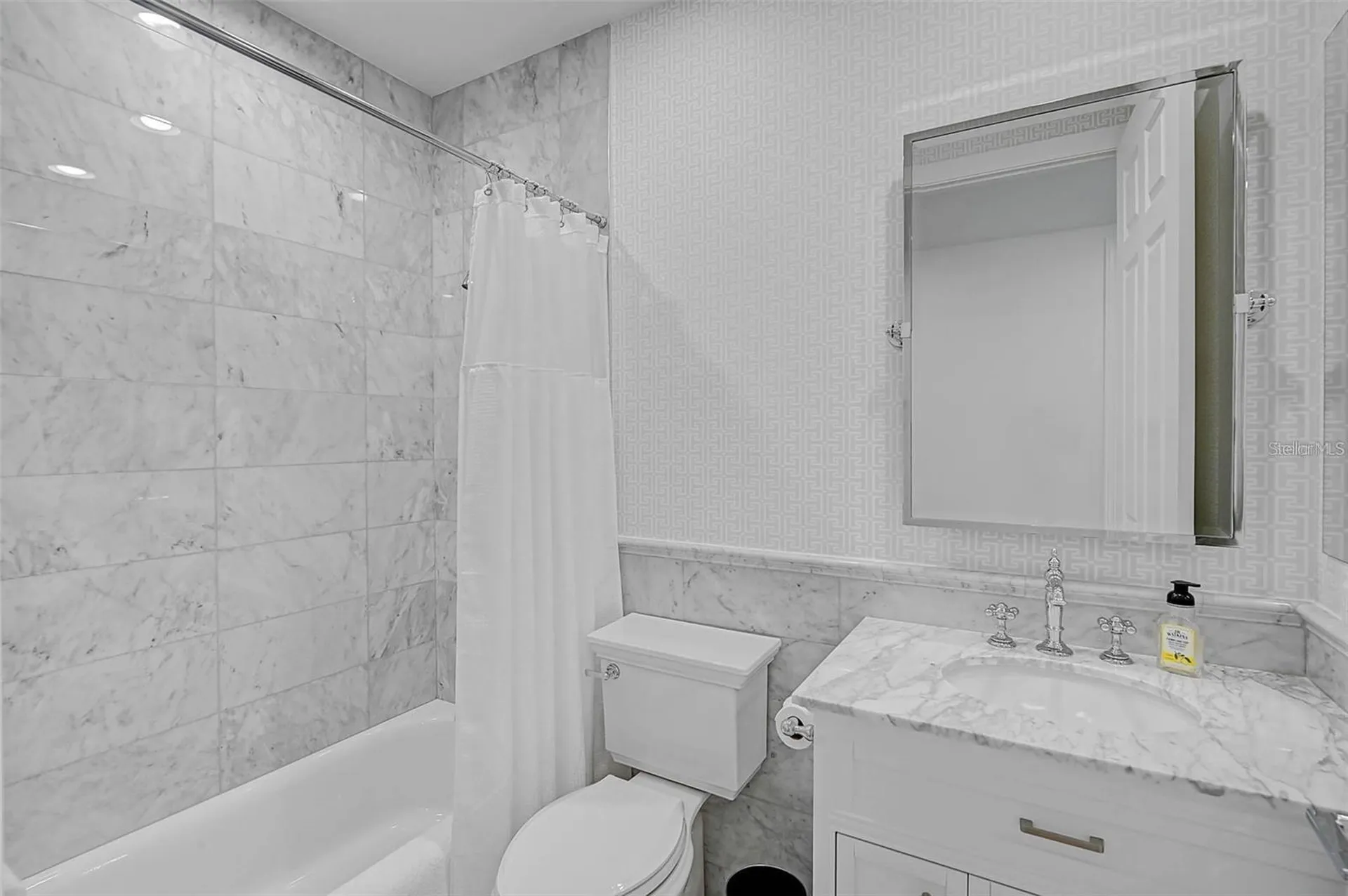 409 N Point Road Osprey FL 34229