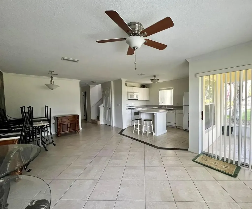 2884 Club Cortile Circle Kissimmee FL 34746