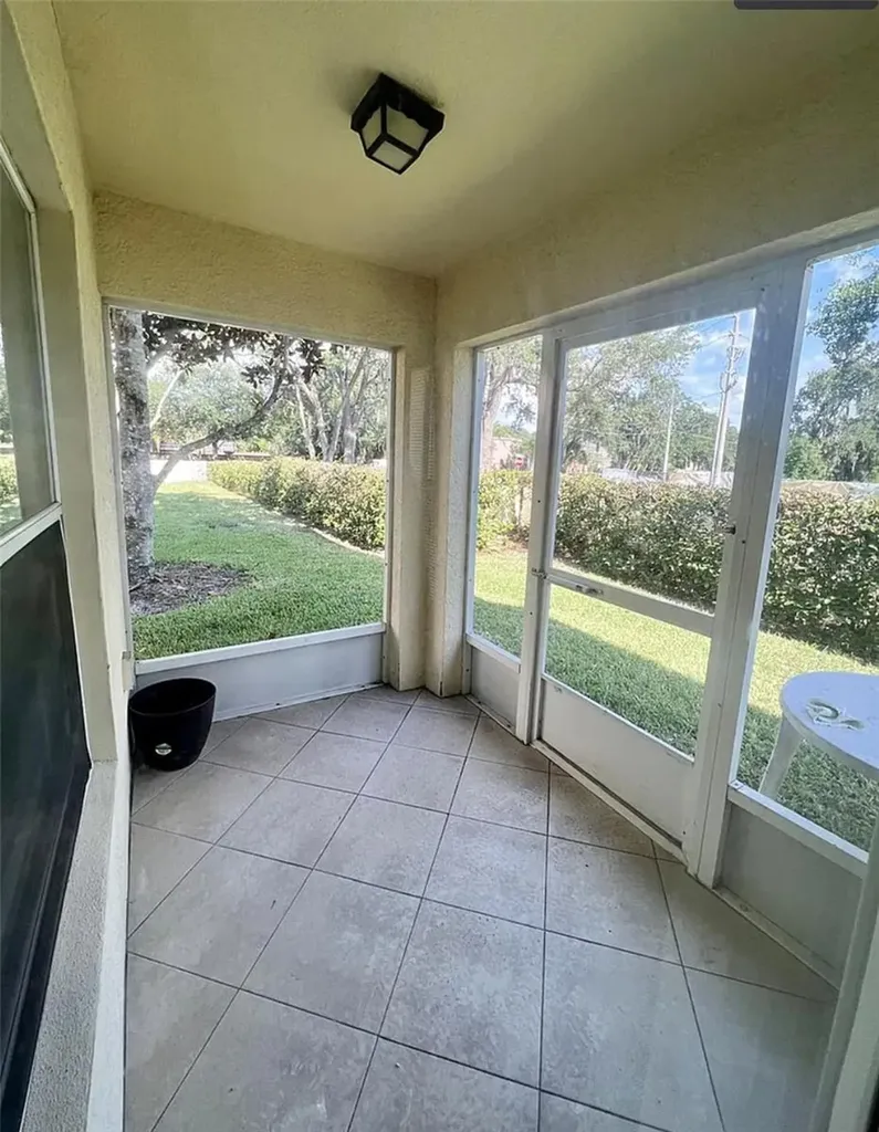 2884 Club Cortile Circle Kissimmee FL 34746