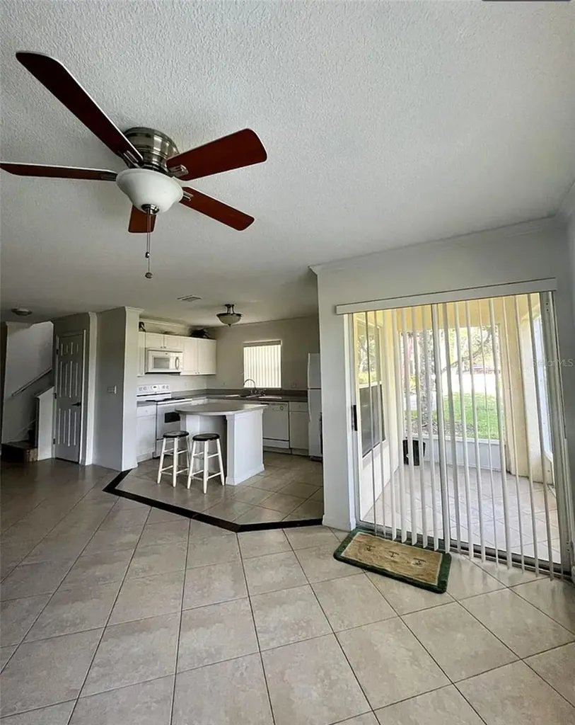 2884 Club Cortile Circle Kissimmee FL 34746