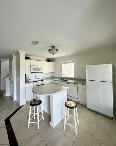 2884 Club Cortile Circle Kissimmee FL 34746