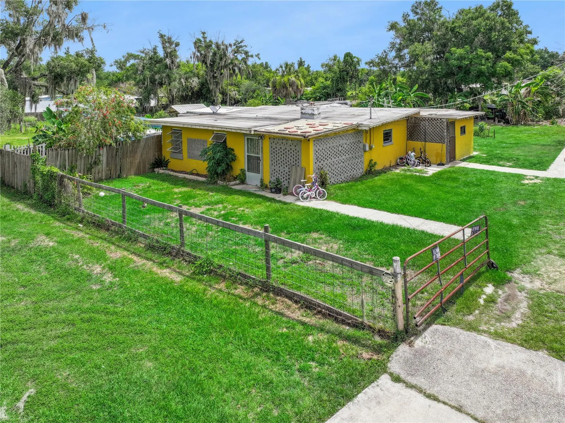 825 Cook Road Mulberry FL 33860