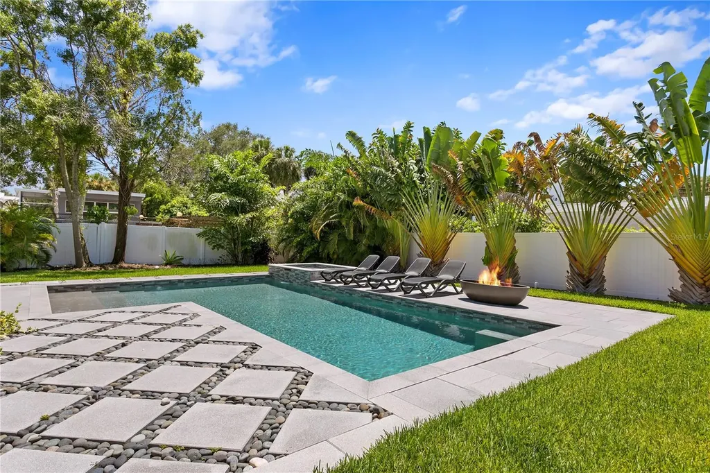 209 S Shore Crest Drive Tampa FL 33609