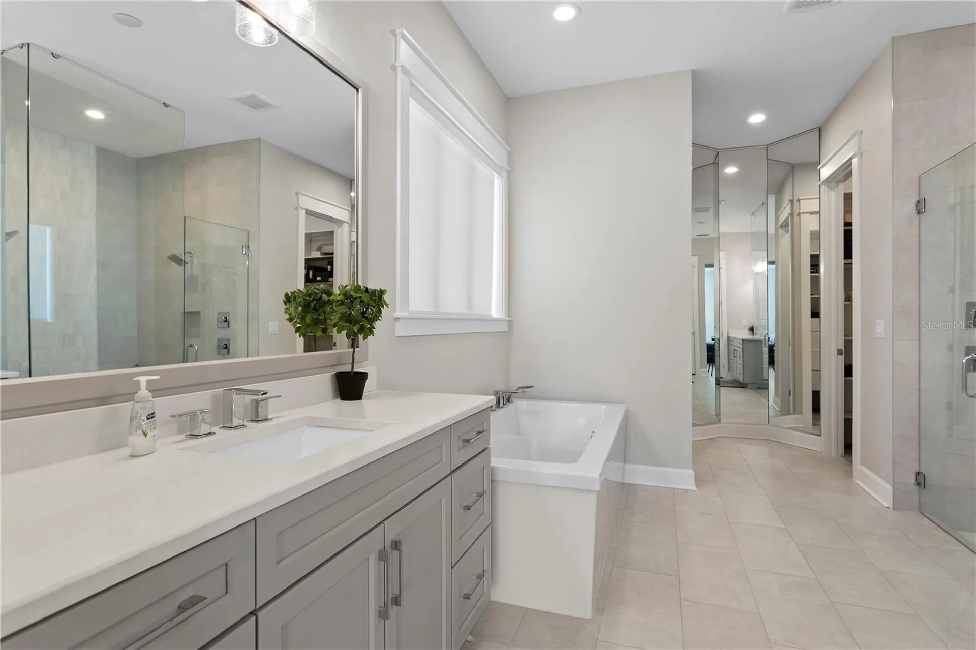 209 S Shore Crest Drive Tampa FL 33609