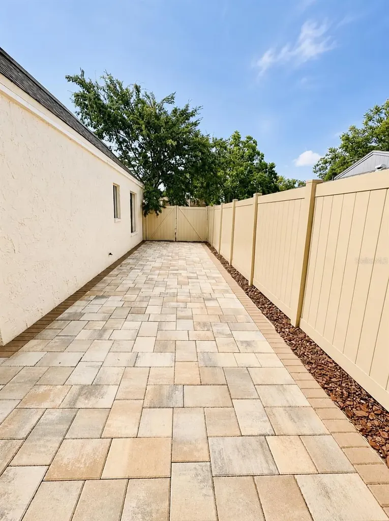 17708 Rivendel Road Lutz FL 33549
