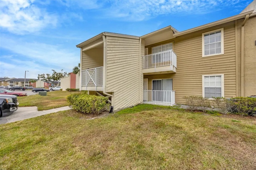308 Lake Parsons Green Brandon FL 33511