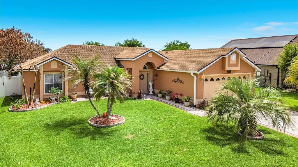 2842 Berkshire Circle Kissimmee FL 34743
