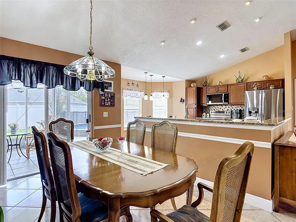 2842 Berkshire Circle Kissimmee FL 34743