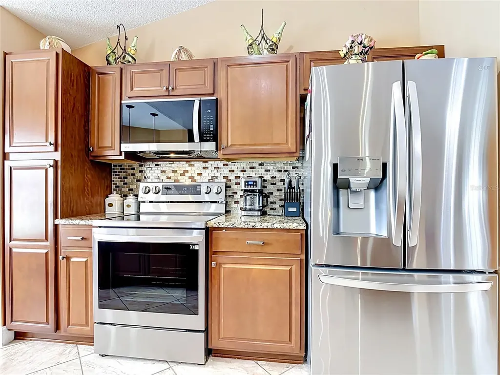 2842 Berkshire Circle Kissimmee FL 34743