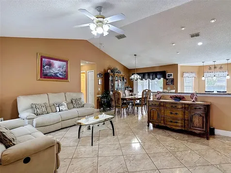 2842 Berkshire Circle Kissimmee FL 34743