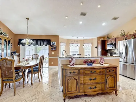 2842 Berkshire Circle Kissimmee FL 34743