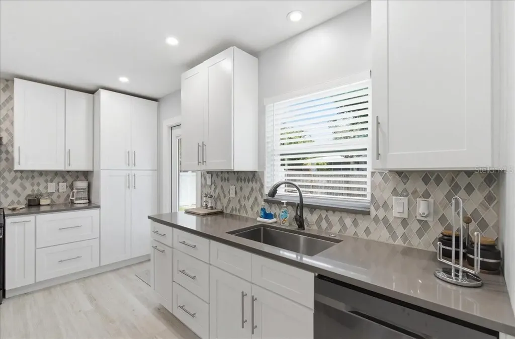 1009 Chester Drive Clearwater FL 33756