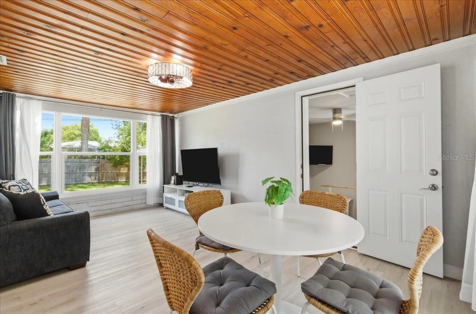 1009 Chester Drive Clearwater FL 33756