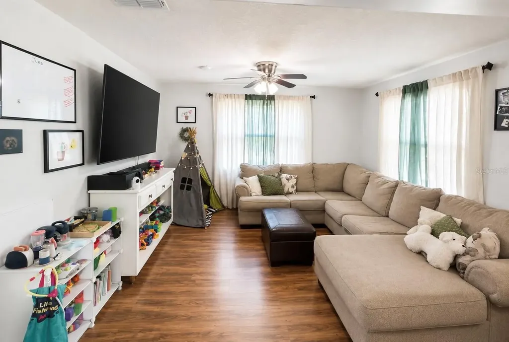 3810 Autumn Palm Drive Zephyrhills FL 33541
