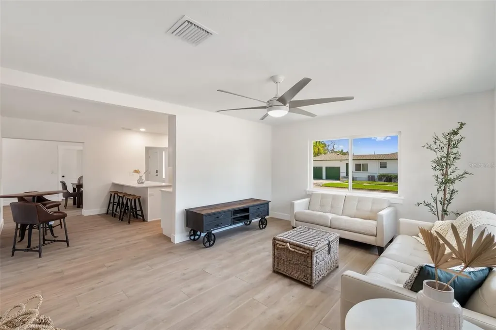 1401 49th Street N St Petersburg FL 33710
