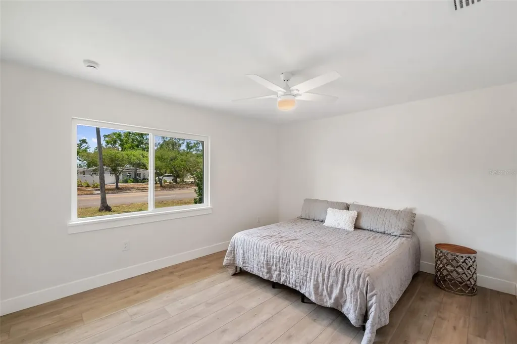 1401 49th Street N St Petersburg FL 33710