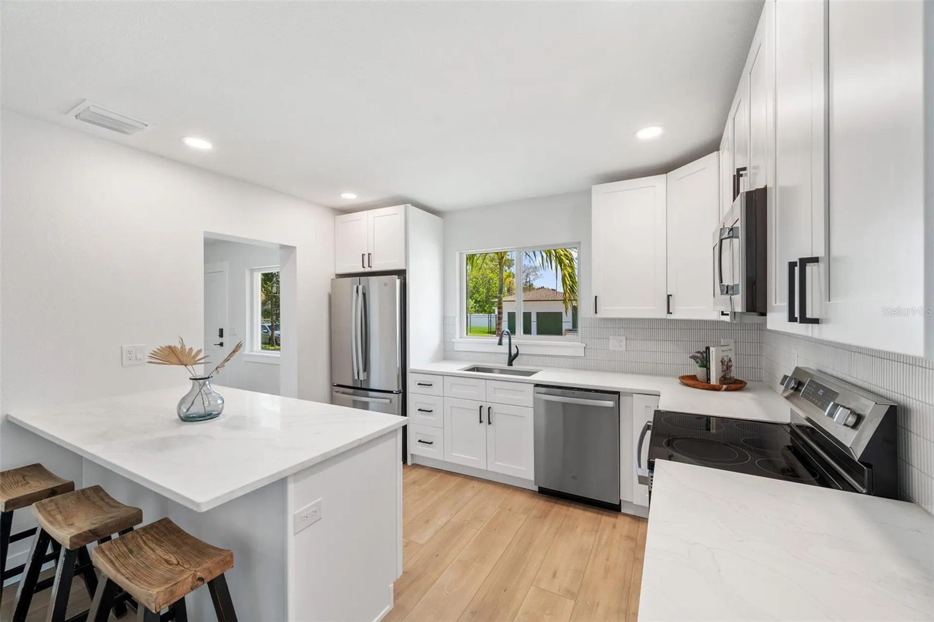 1401 49th Street N St Petersburg FL 33710