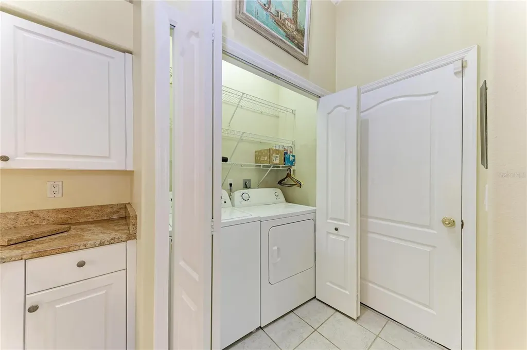 3883 Alamanda Drive Sarasota FL 34238