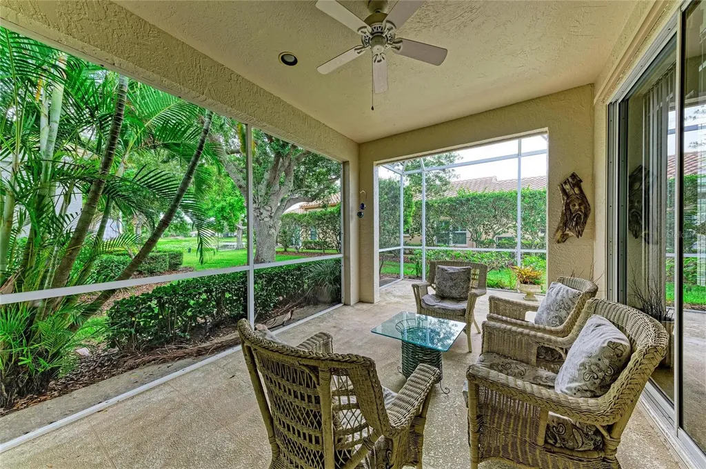 3883 Alamanda Drive Sarasota FL 34238