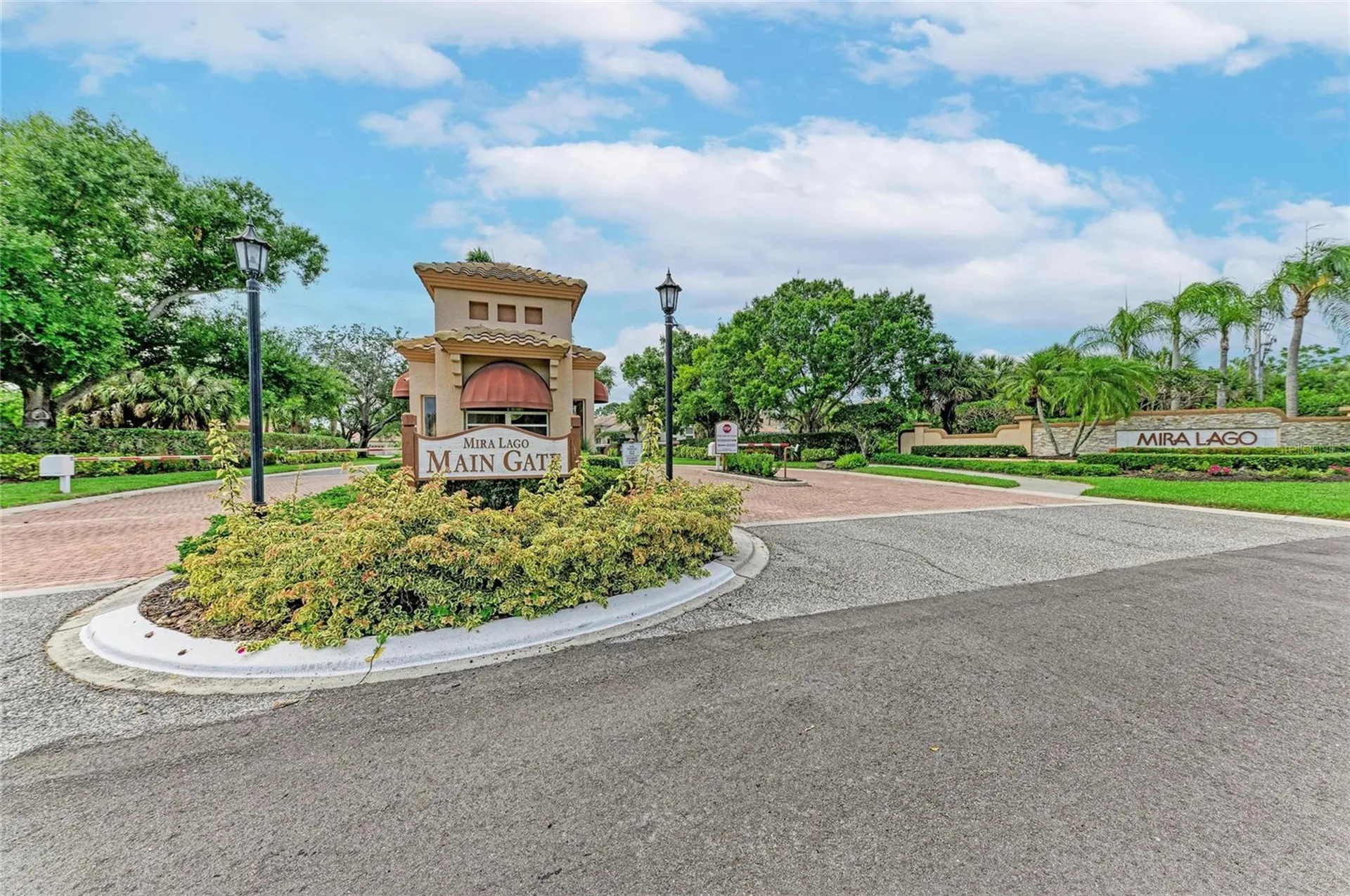 3883 Alamanda Drive Sarasota FL 34238