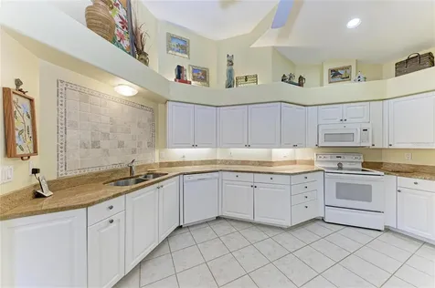 3883 Alamanda Drive Sarasota FL 34238