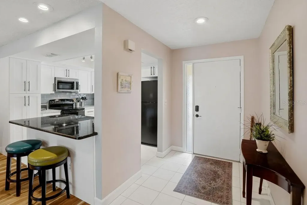 2538 Oakleaf Lane Clearwater FL 33763
