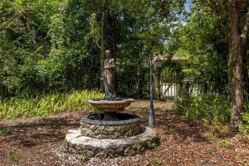 720 NE Boulevard Gainesville FL 32601