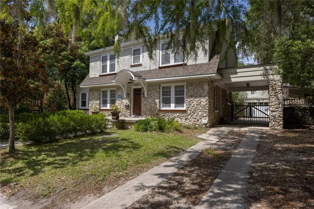 720 NE Boulevard Gainesville FL 32601
