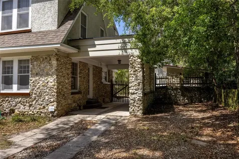 720 NE Boulevard Gainesville FL 32601