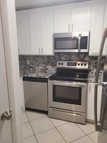 2763 Woodgate Lane Sarasota FL 34231