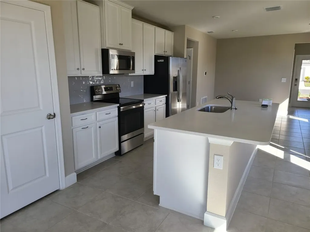 10013 Daybreak Glen Parrish FL 34219