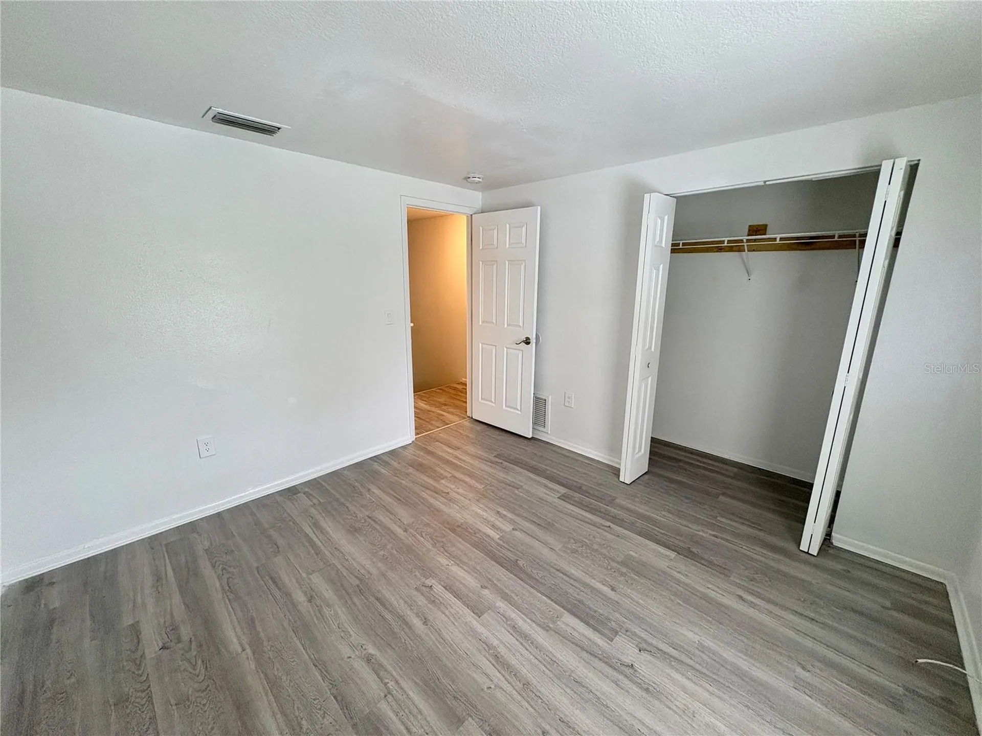 408 57th Avenue Drive E Bradenton FL 34203