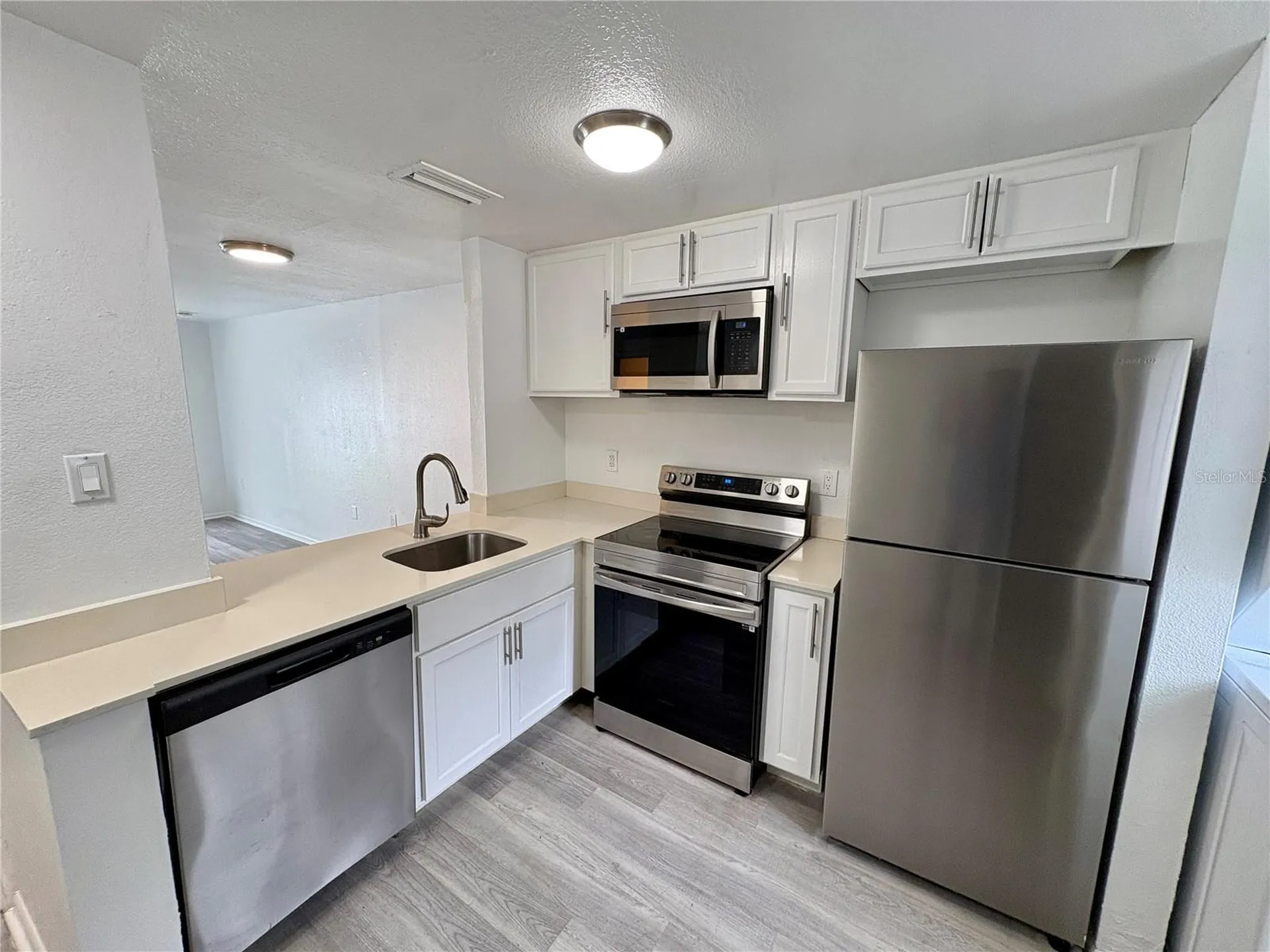 408 57th Avenue Drive E Bradenton FL 34203