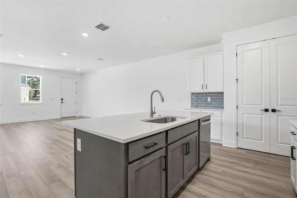 2033 Amelia Bay Place Valrico FL 33596