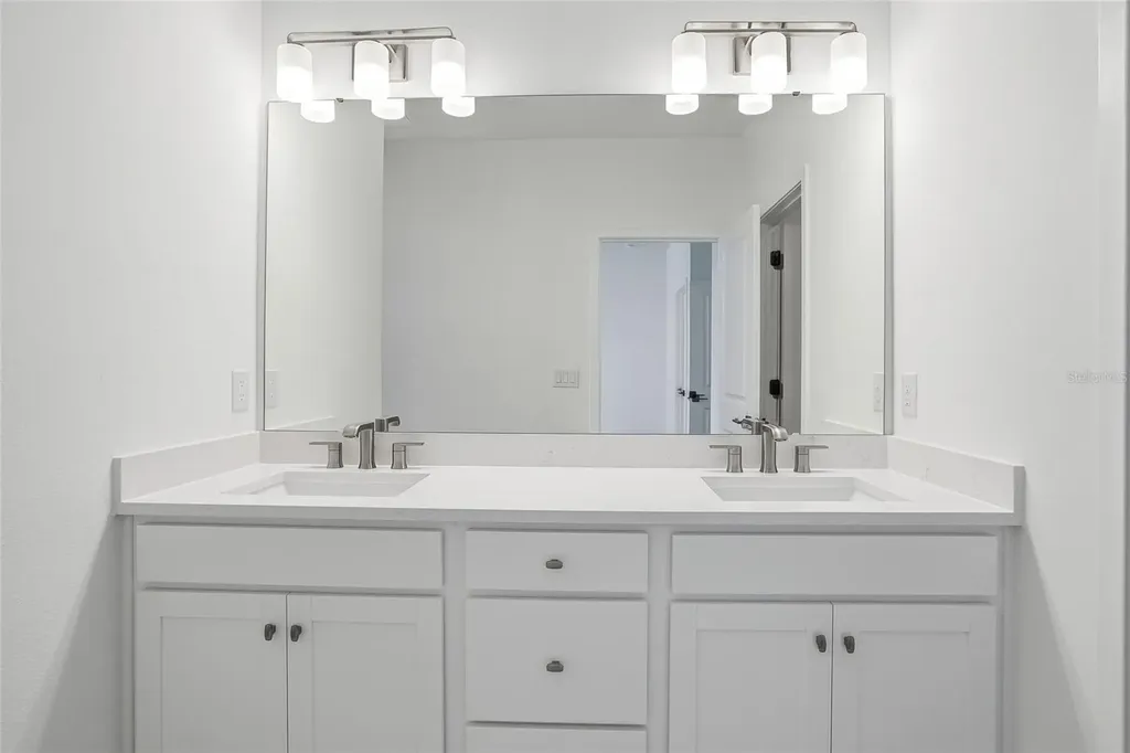 2033 Amelia Bay Place Valrico FL 33596