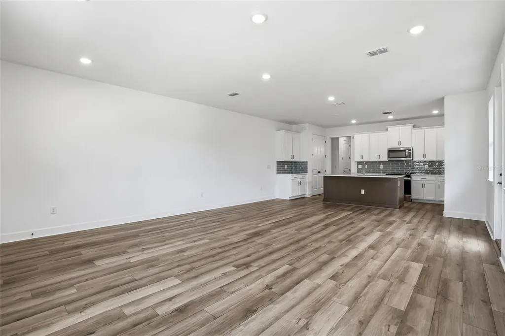 2033 Amelia Bay Place Valrico FL 33596