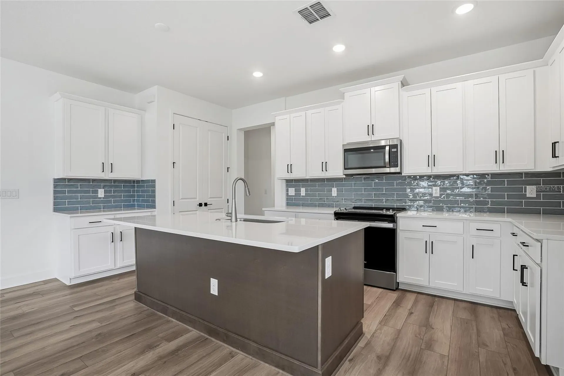2033 Amelia Bay Place Valrico FL 33596