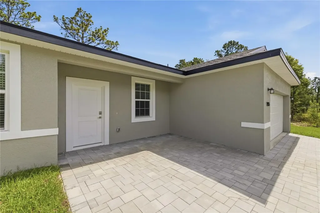 1985 W Corrine Street Dunnellon FL 34434