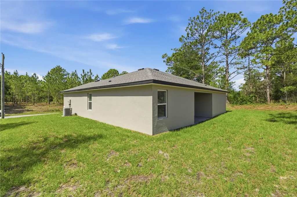 1985 W Corrine Street Dunnellon FL 34434