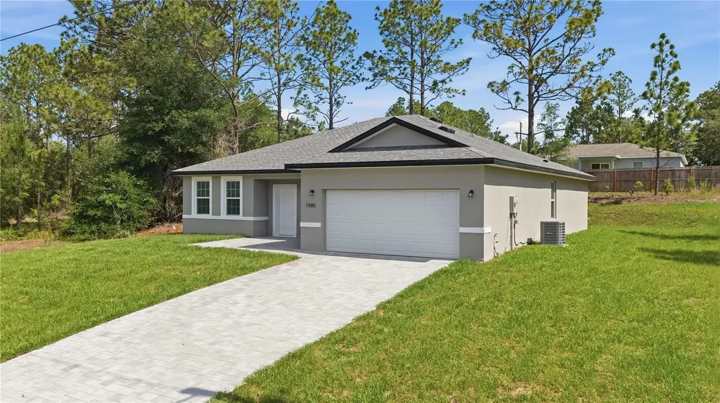 1985 W Corrine Street Dunnellon FL 34434