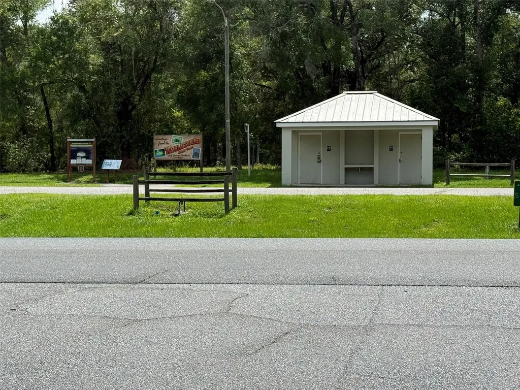 1985 W Corrine Street Dunnellon FL 34434