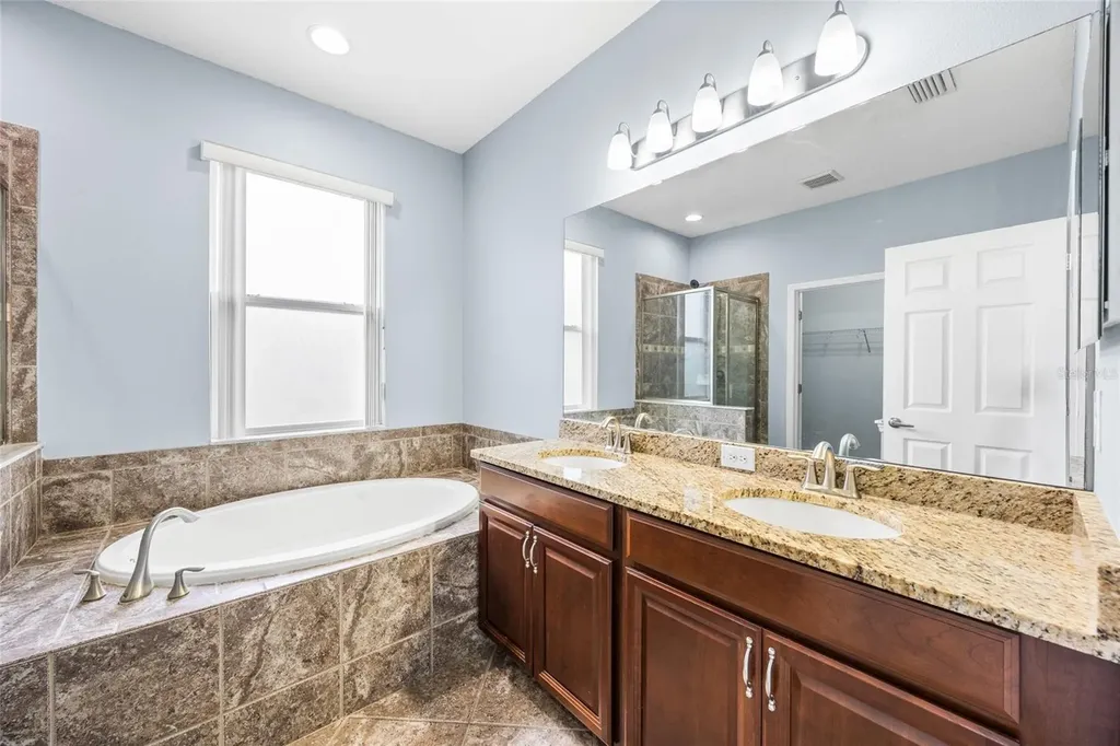 3851 Pacente Loop Wesley Chapel FL 33543