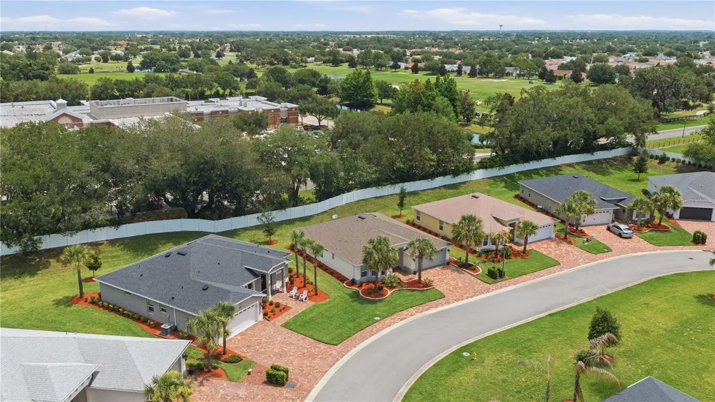 10367 Addison Shore Way Oxford FL 34484